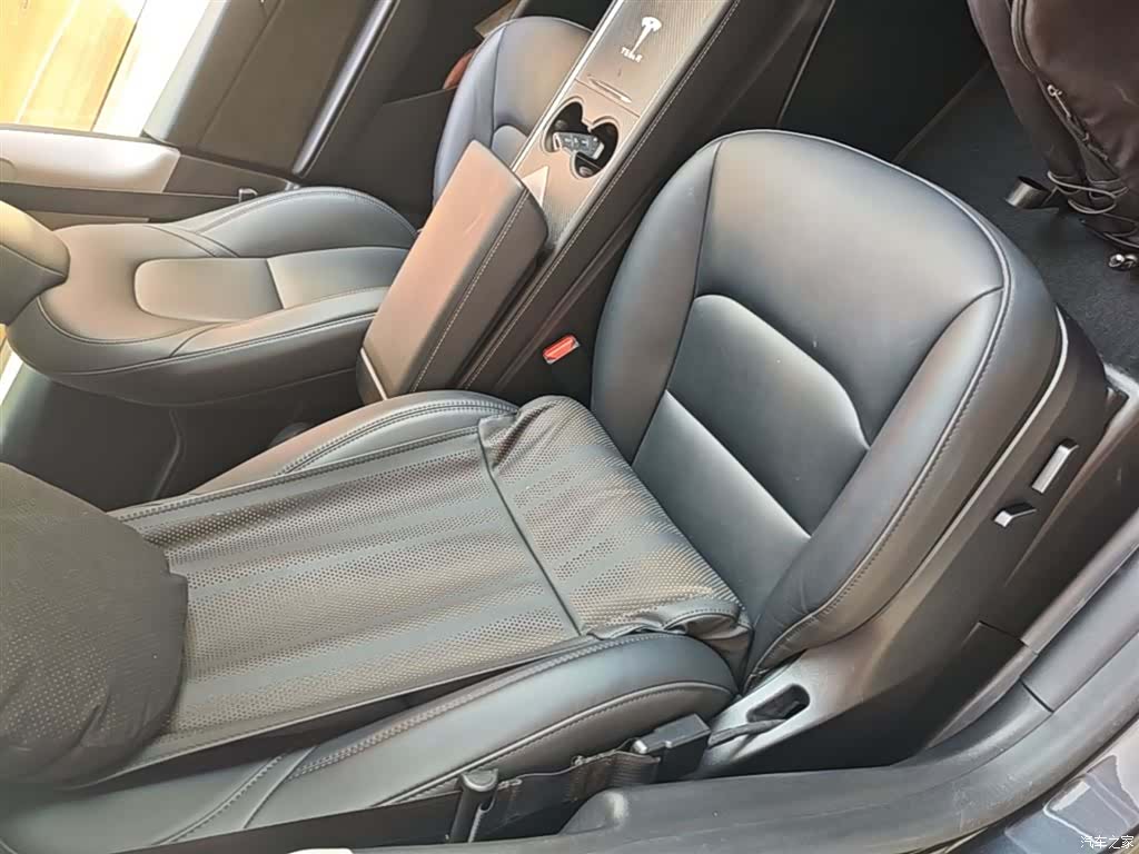 Tesla Model Y, 2024 25