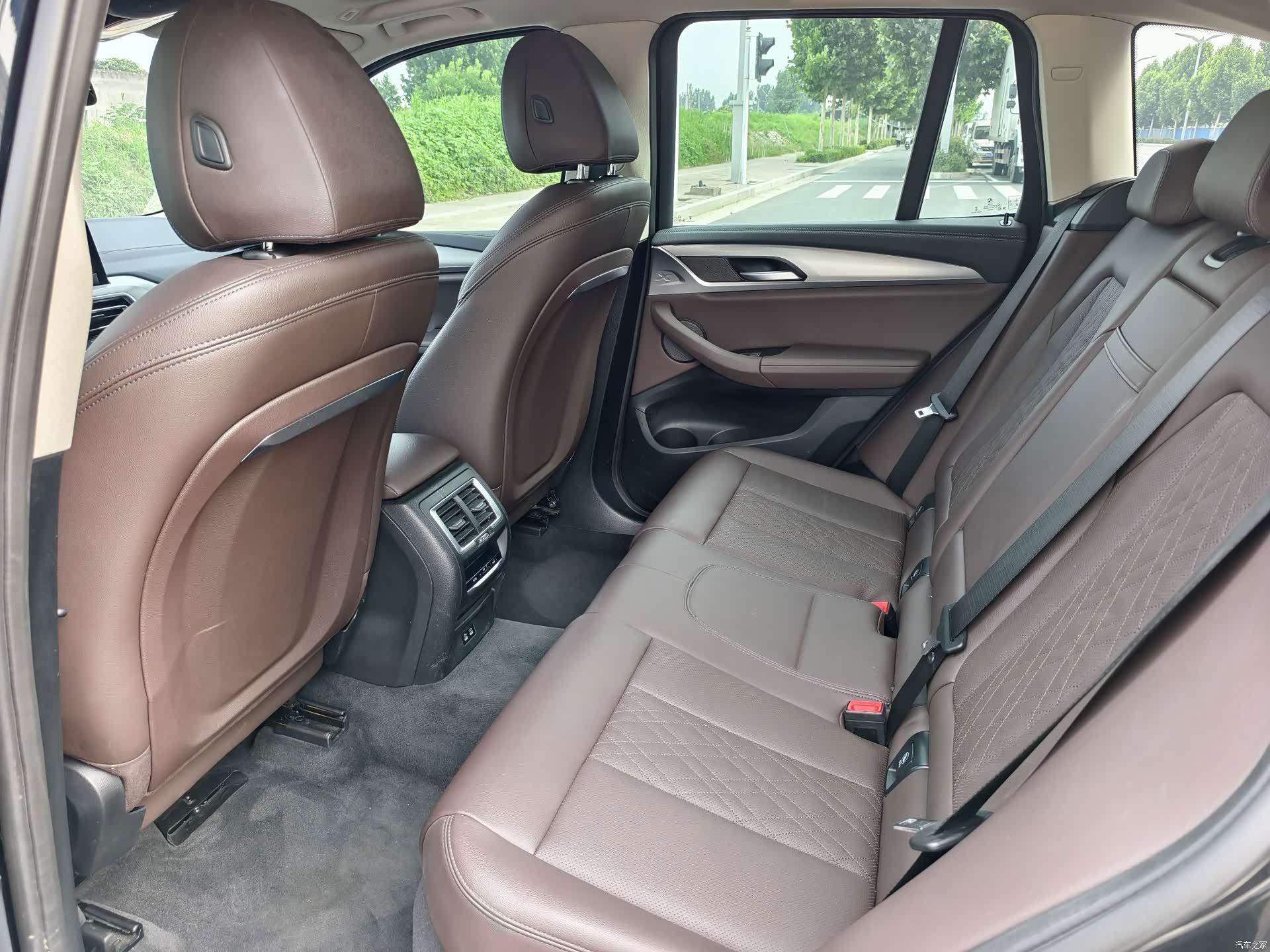 BMW iX3, 2023 6