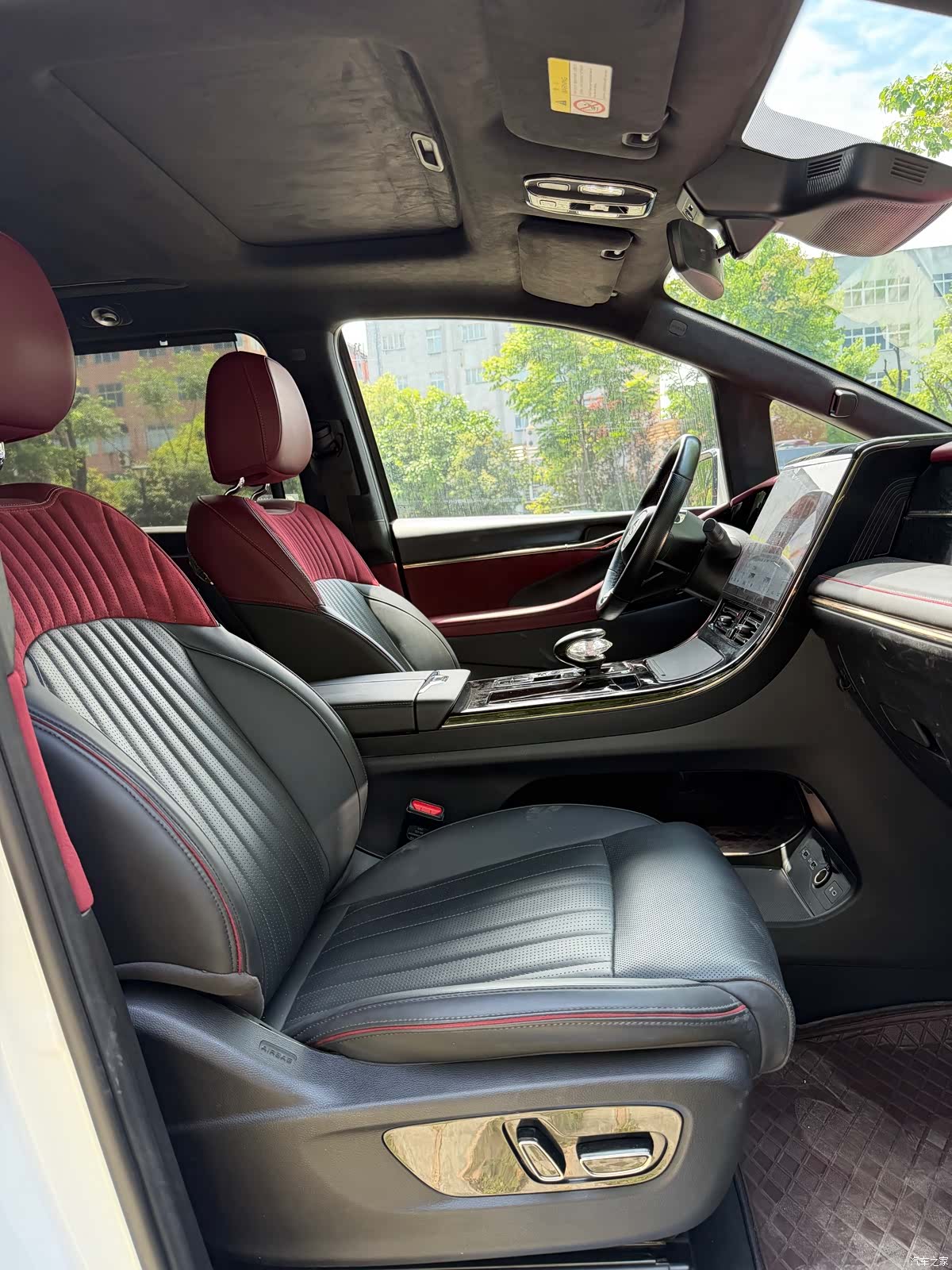 Trumpchi M8, 2022 15