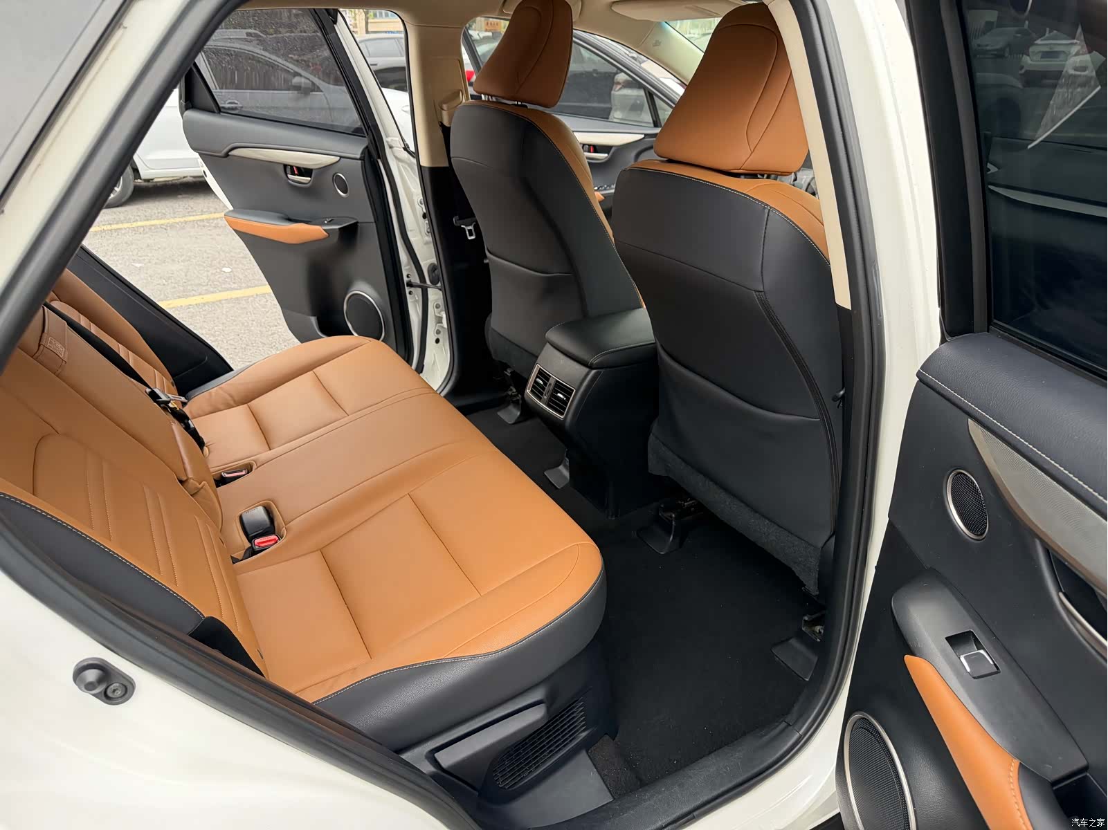 Lexus NX, 2019 13