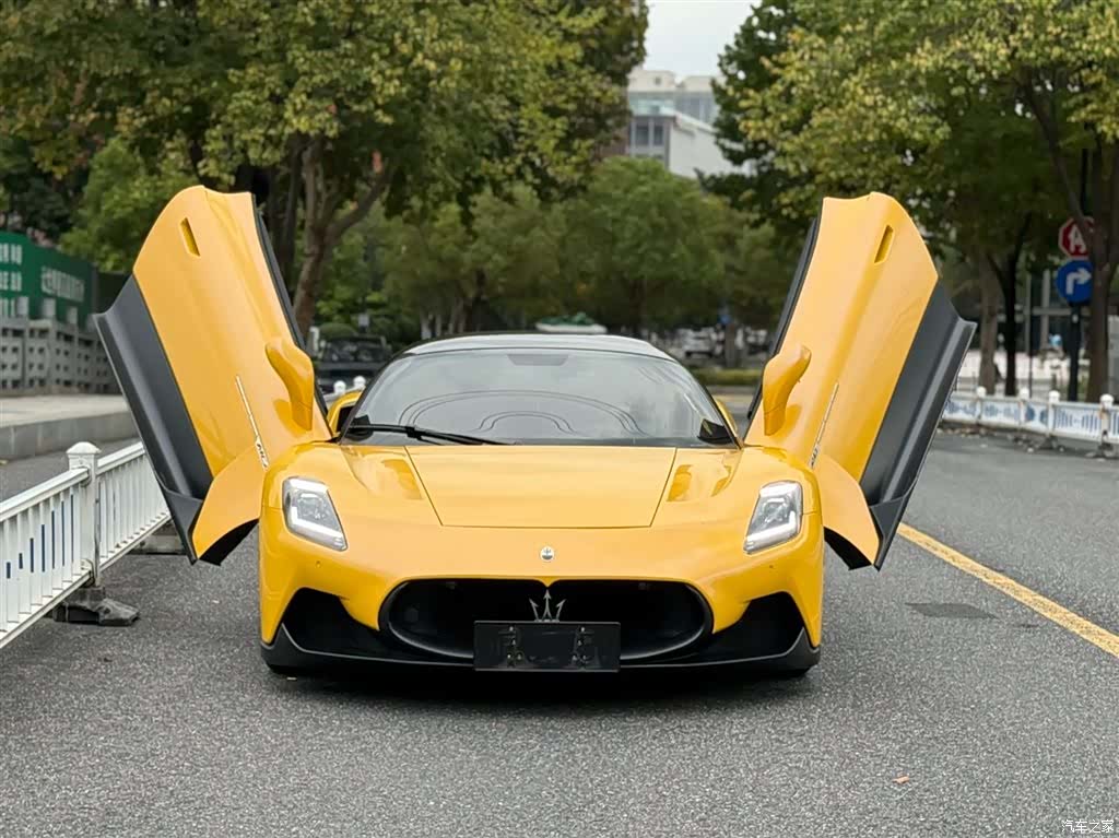 Maserati MC20, 2023 2