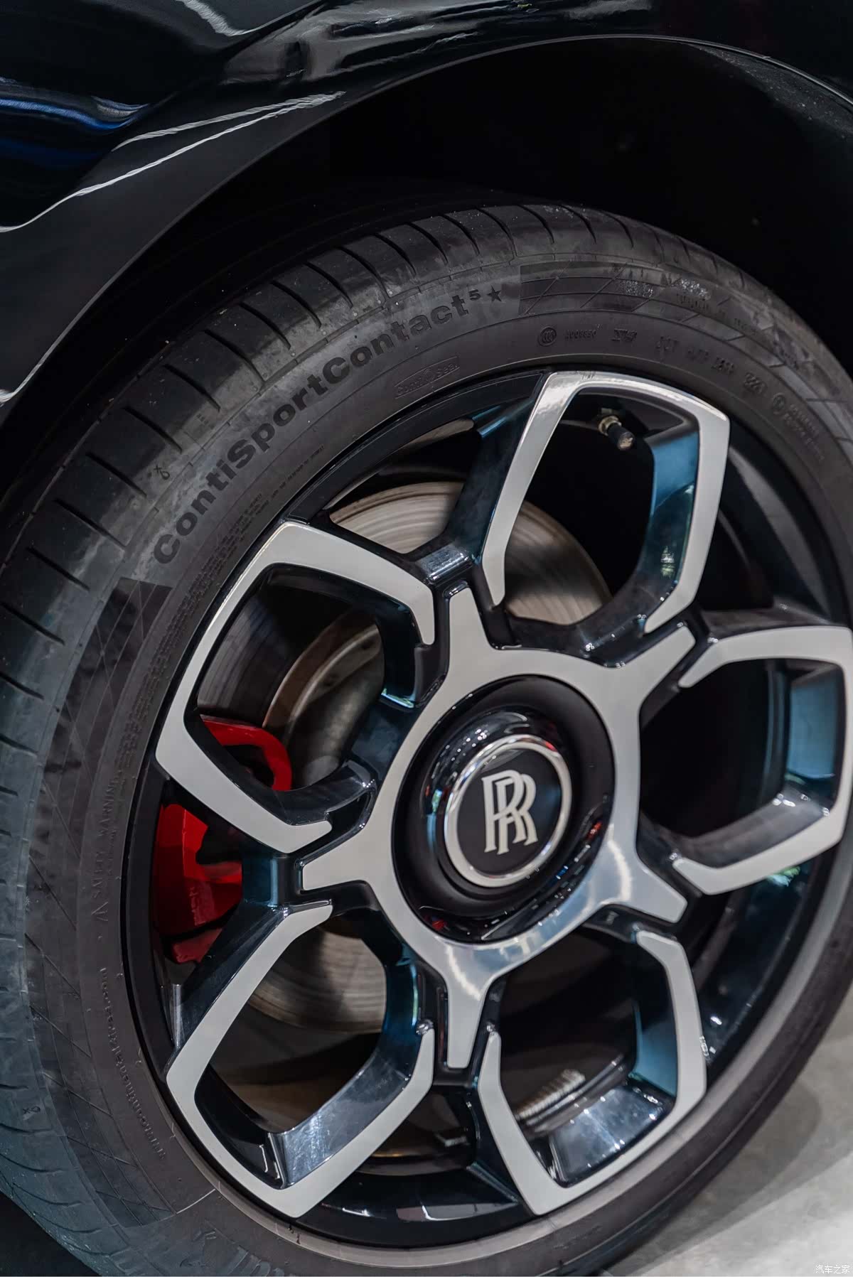 Rolls-Royce Cullinan, 2022 13