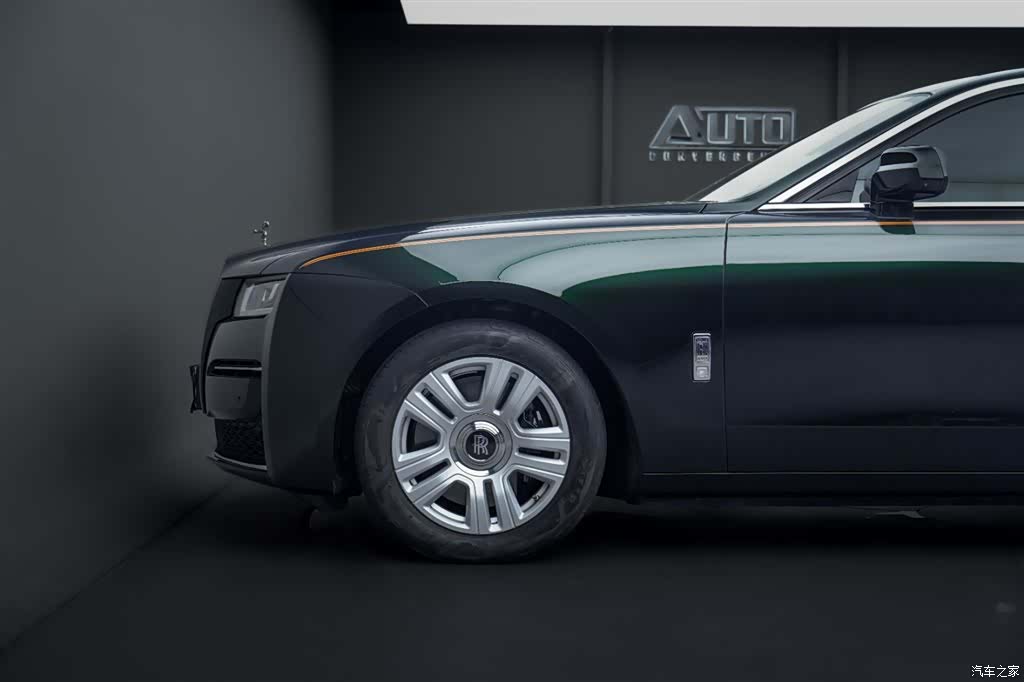 Rolls-Royce Ghost, 2022 все фото