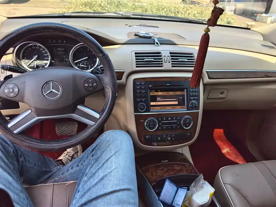 Mercedes-Benz R-class