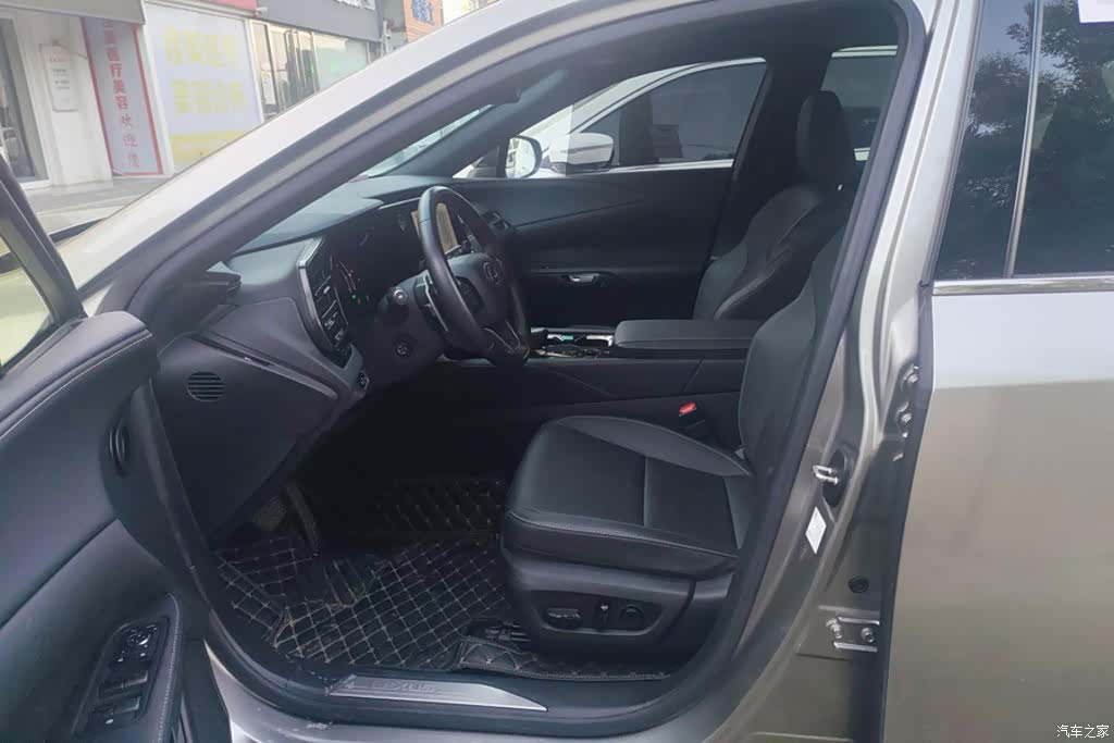 Lexus RX, 2024 9