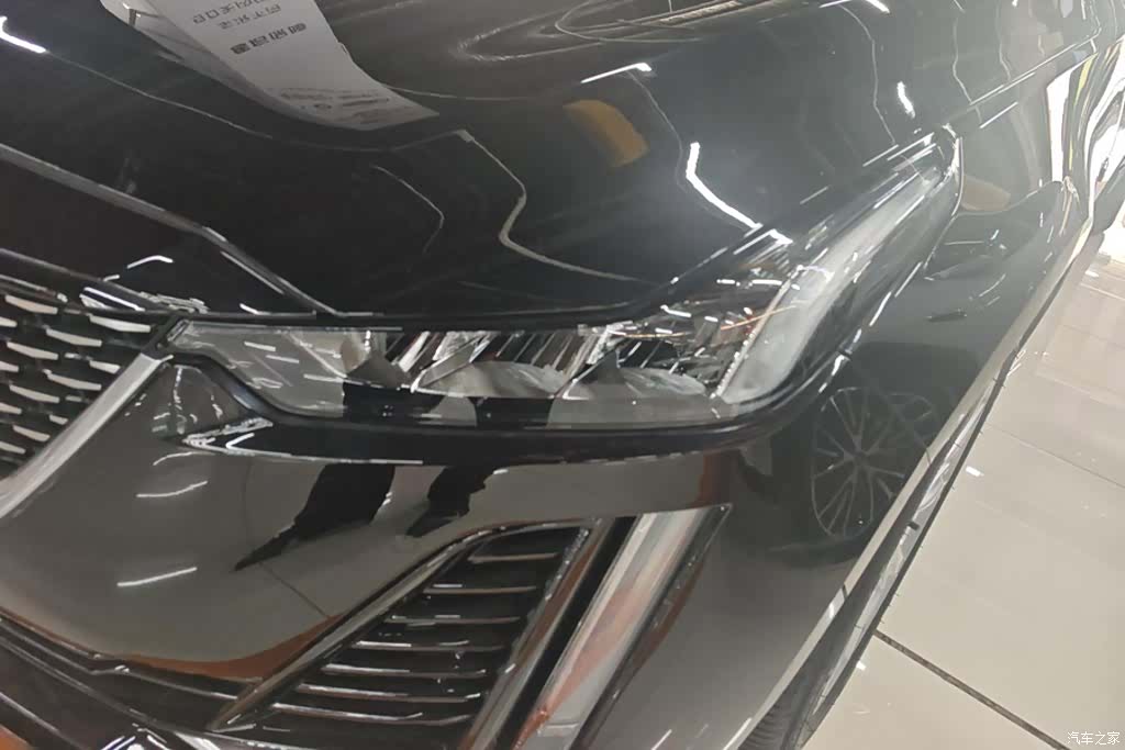 Cadillac CT5, 2022 все фото