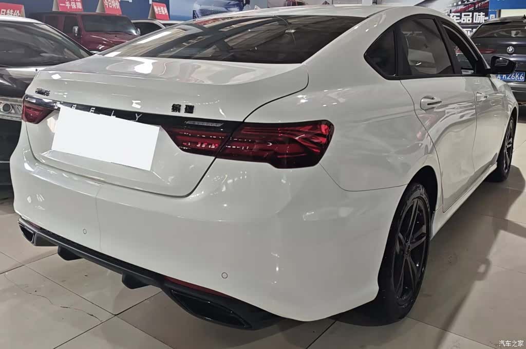 Geely Binray, 2022 7