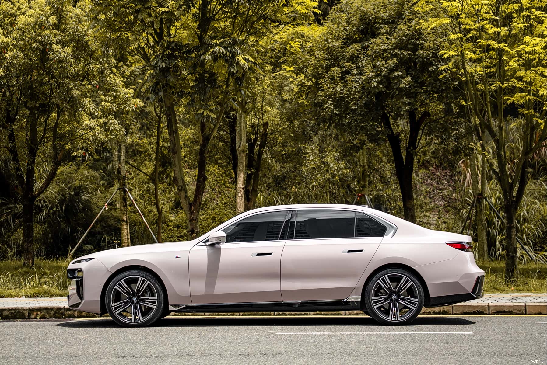 BMW 7 Series, 2025 16