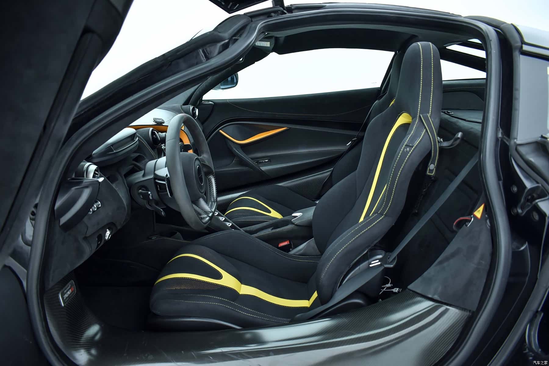 McLaren 720S, 2019 7