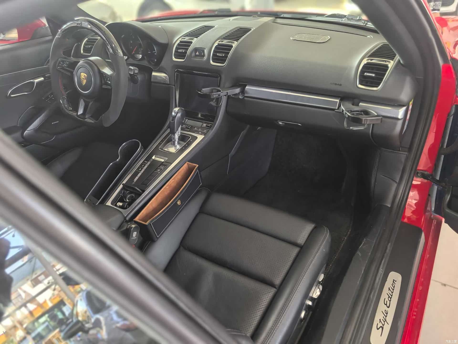 Porsche Cayman, 2016 13