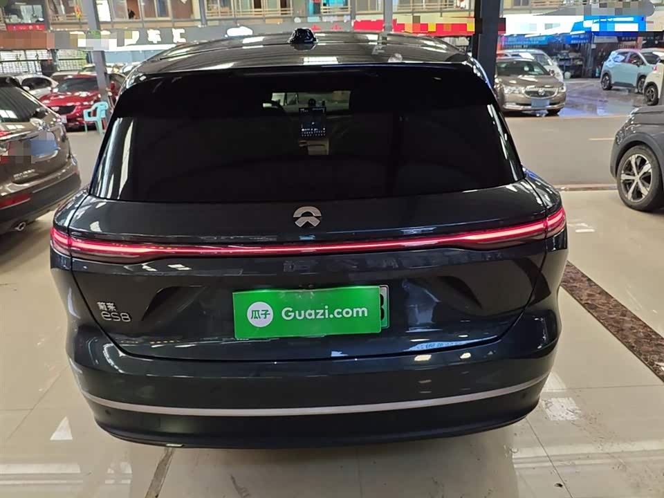 NIO ES8