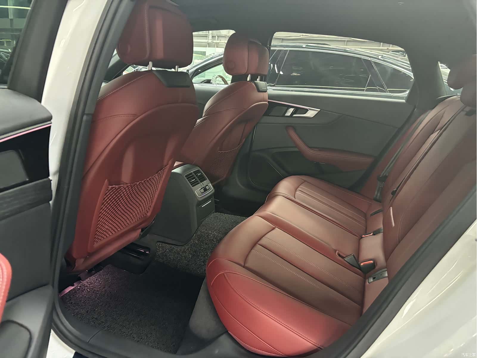 Audi A4L, 2025 16