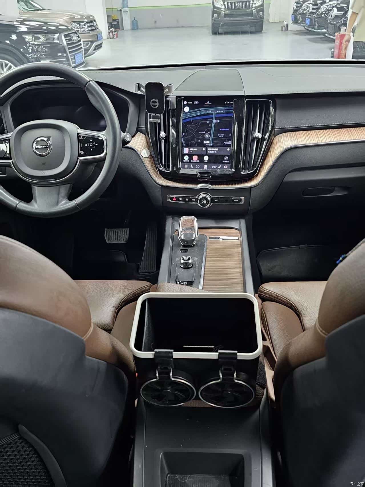 Volvo XC60, 2022 11