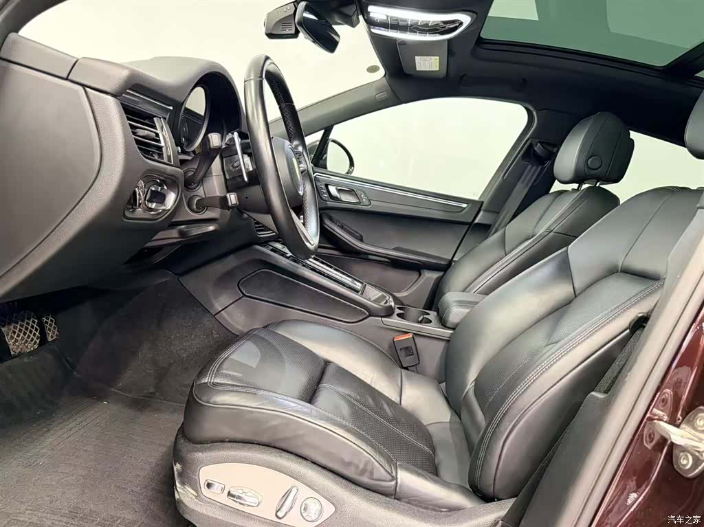Porsche Macan, 2023 12