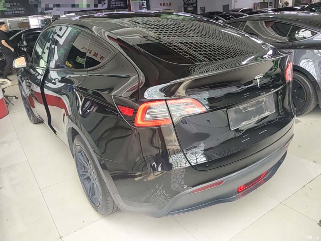Tesla Model Y, 2022 все фото