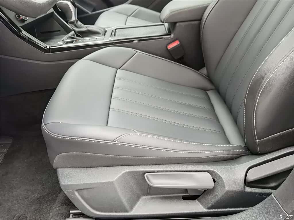 Volkswagen Passat, 2023 20