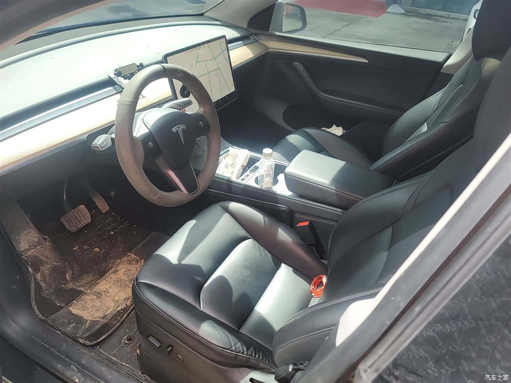Tesla Model Y, 2022 14