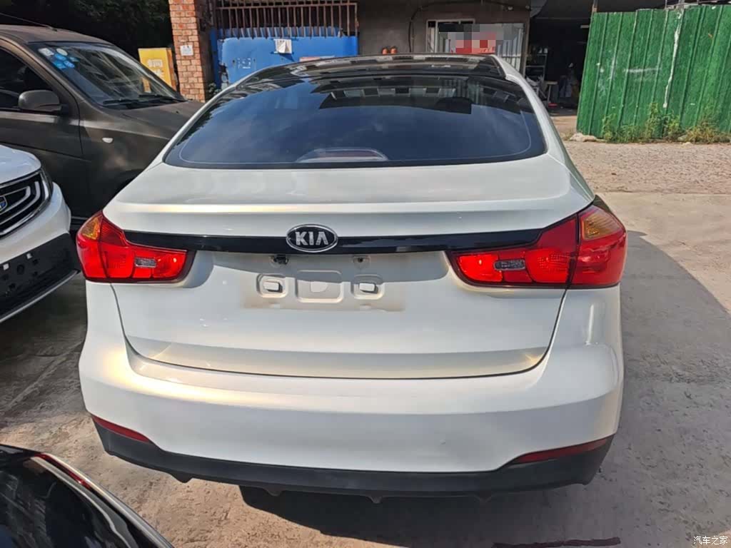 Kia K3, 2014 6