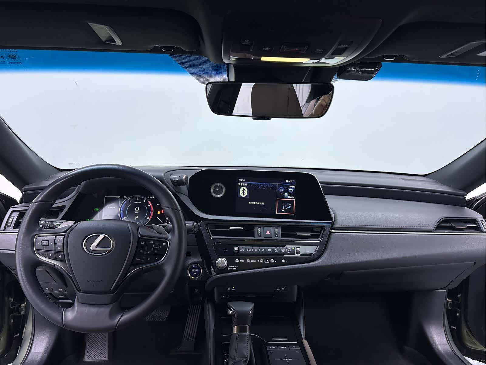 Lexus ES, 2022 3