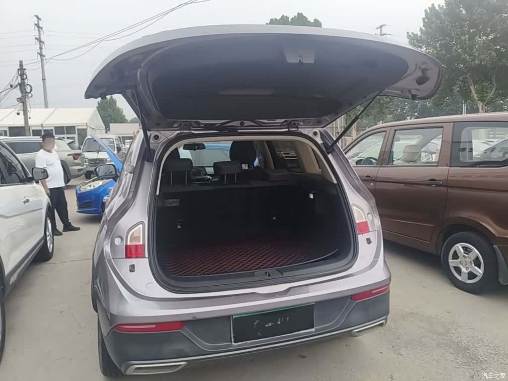 Wuling RS-5, 2020 19