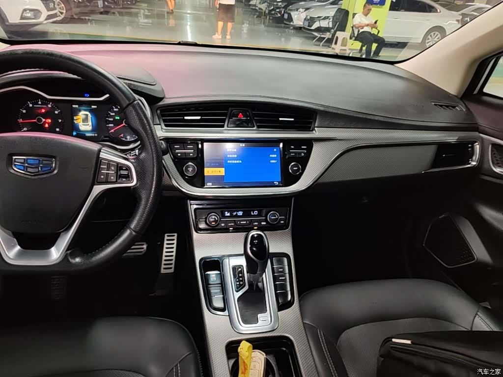 Geely Emgrand, 2017 13