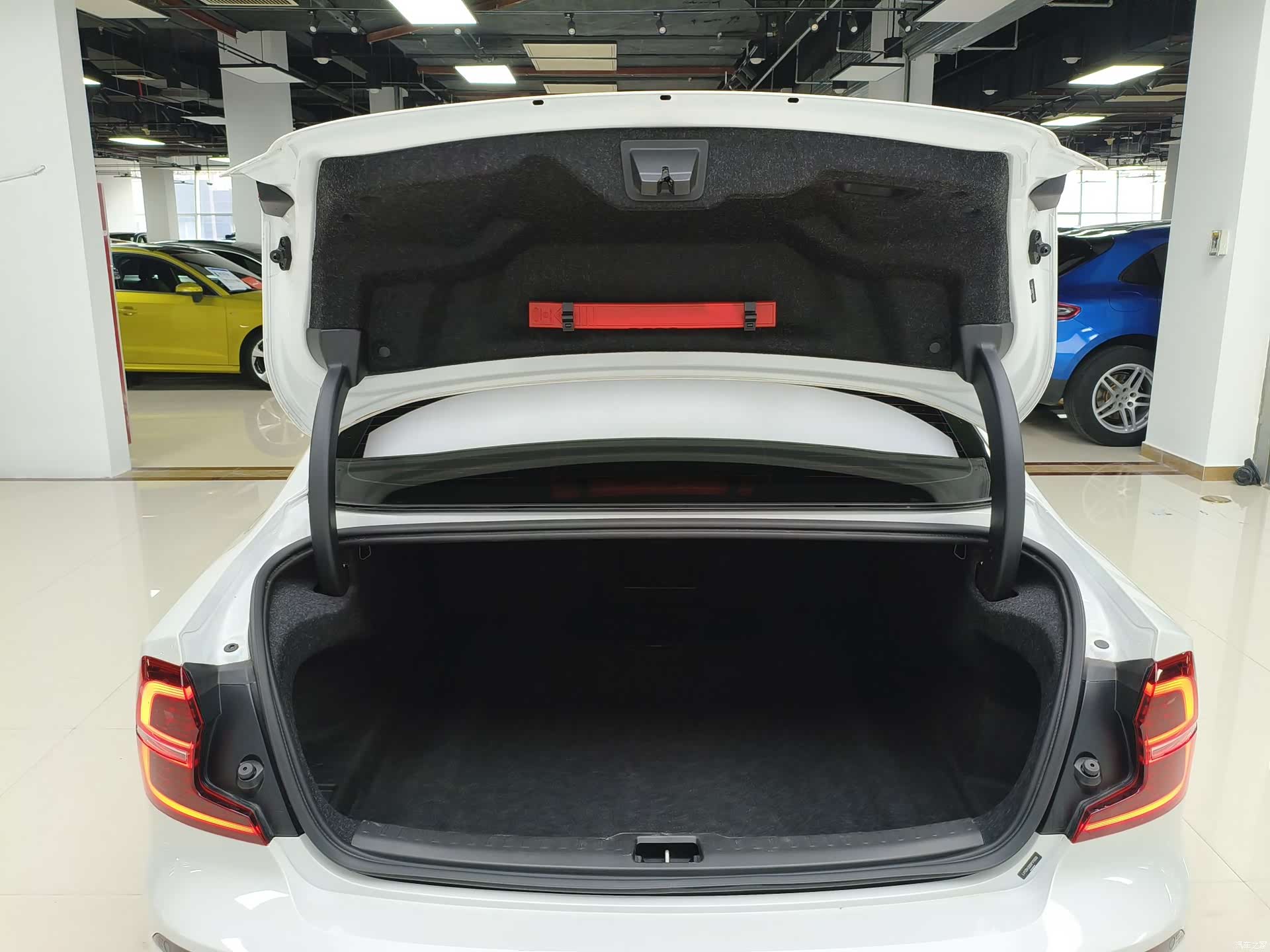 Volvo S60, 2022 20