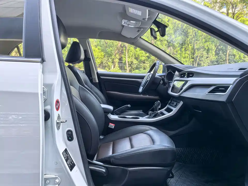 Geely Vision