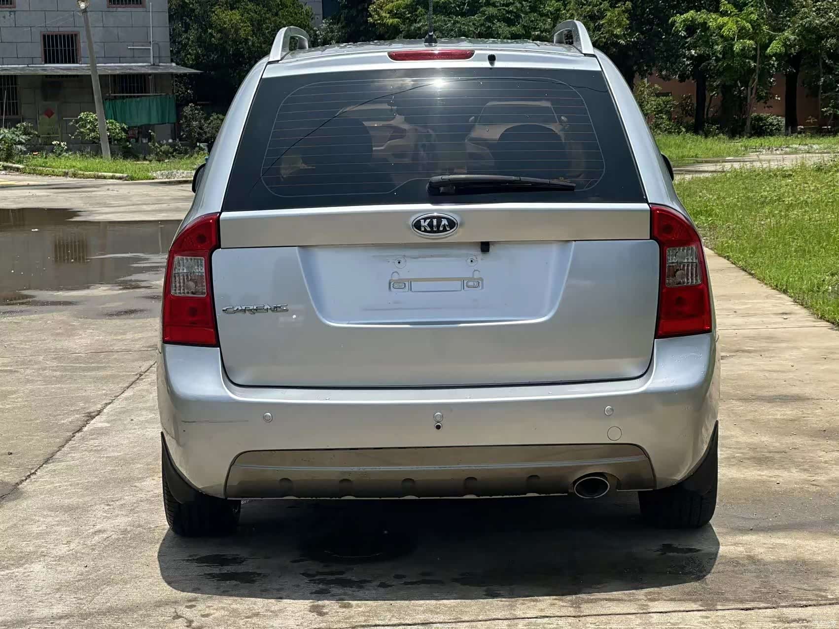 Kia 7, 2011 10