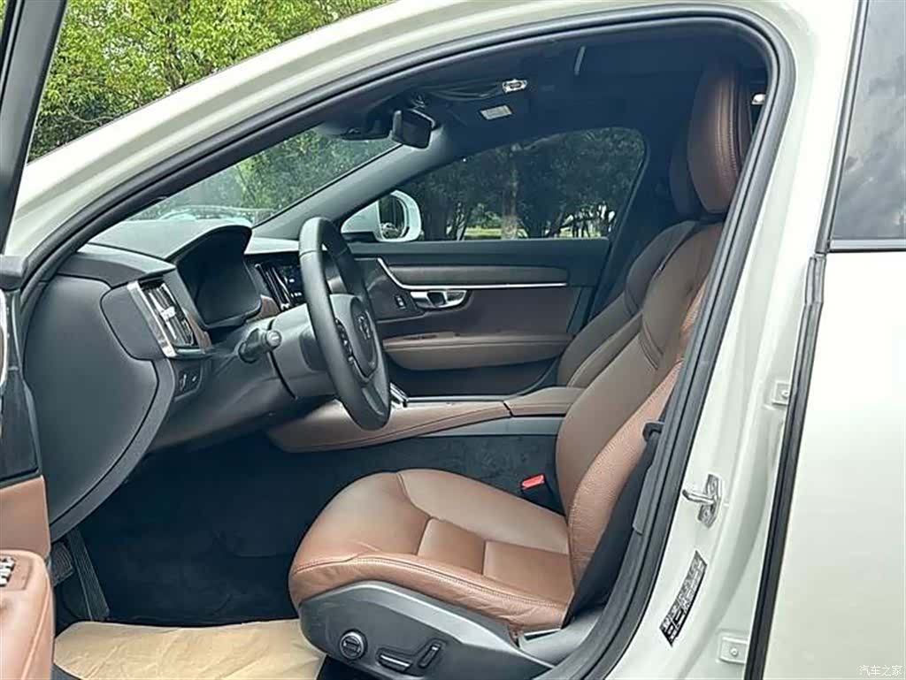 Volvo V90, 2021 все фото