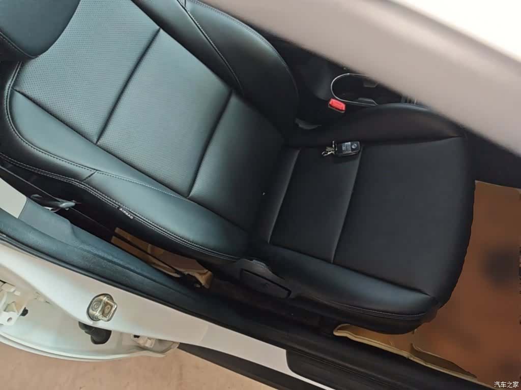 Kia KX3, 2015 25