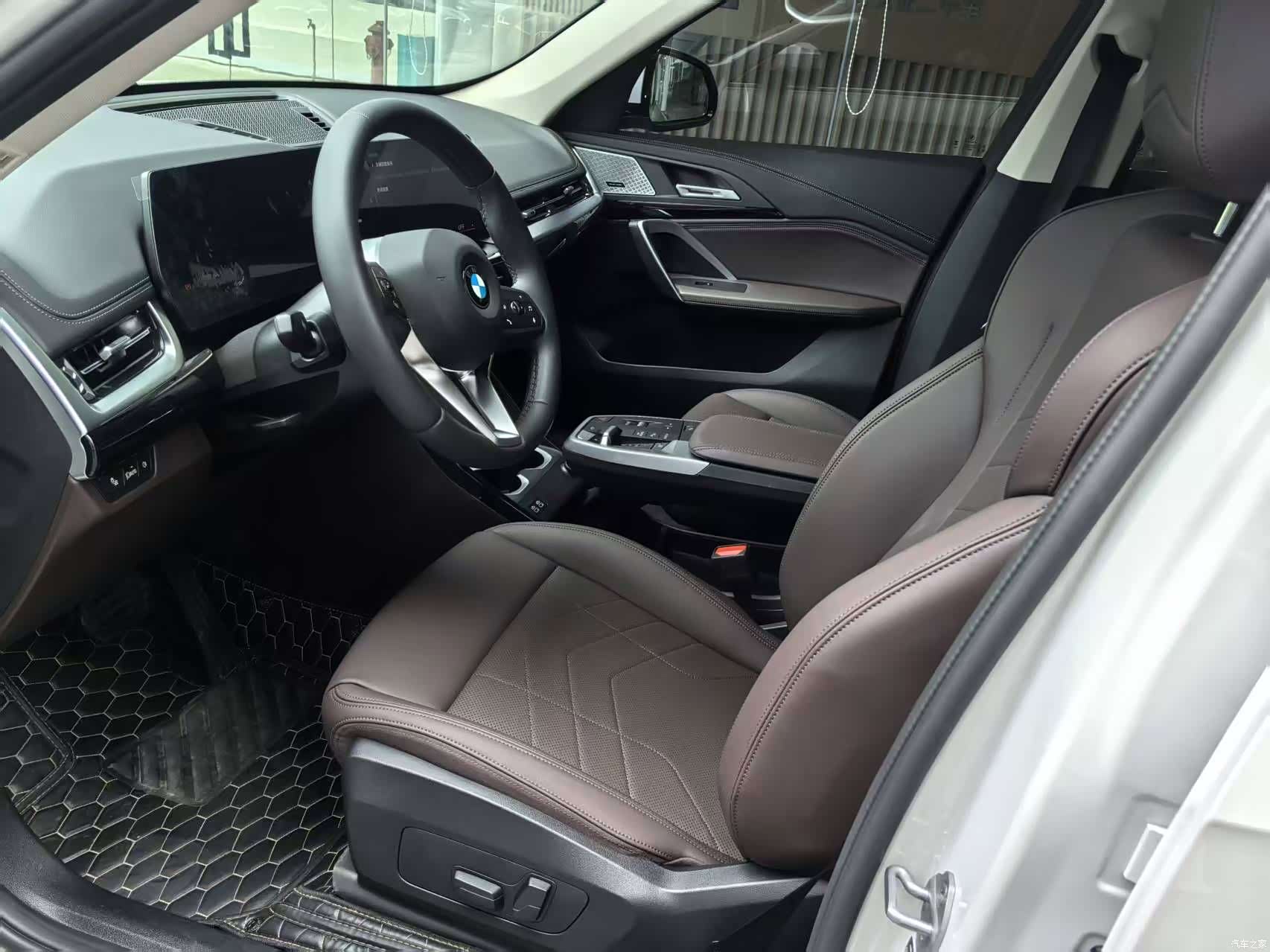 BMW X1, 2025 4