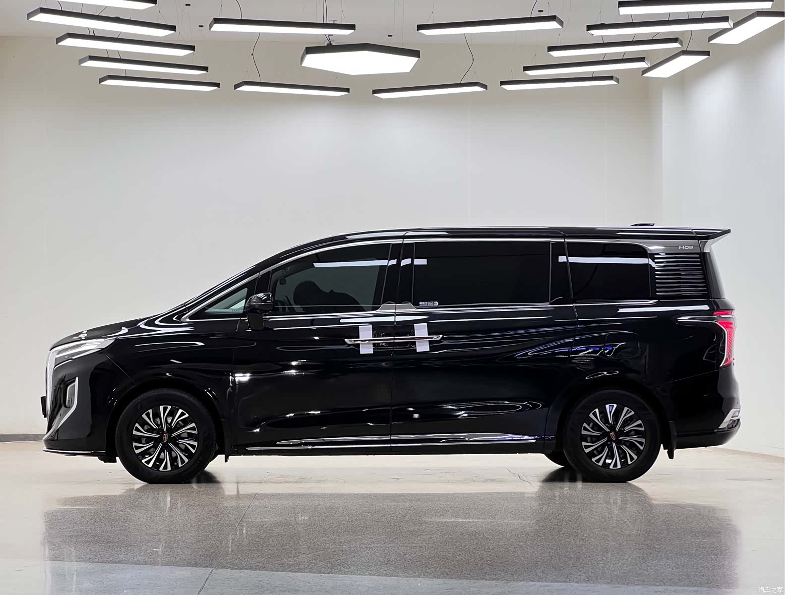 Hongqi HQ9, 2024 4