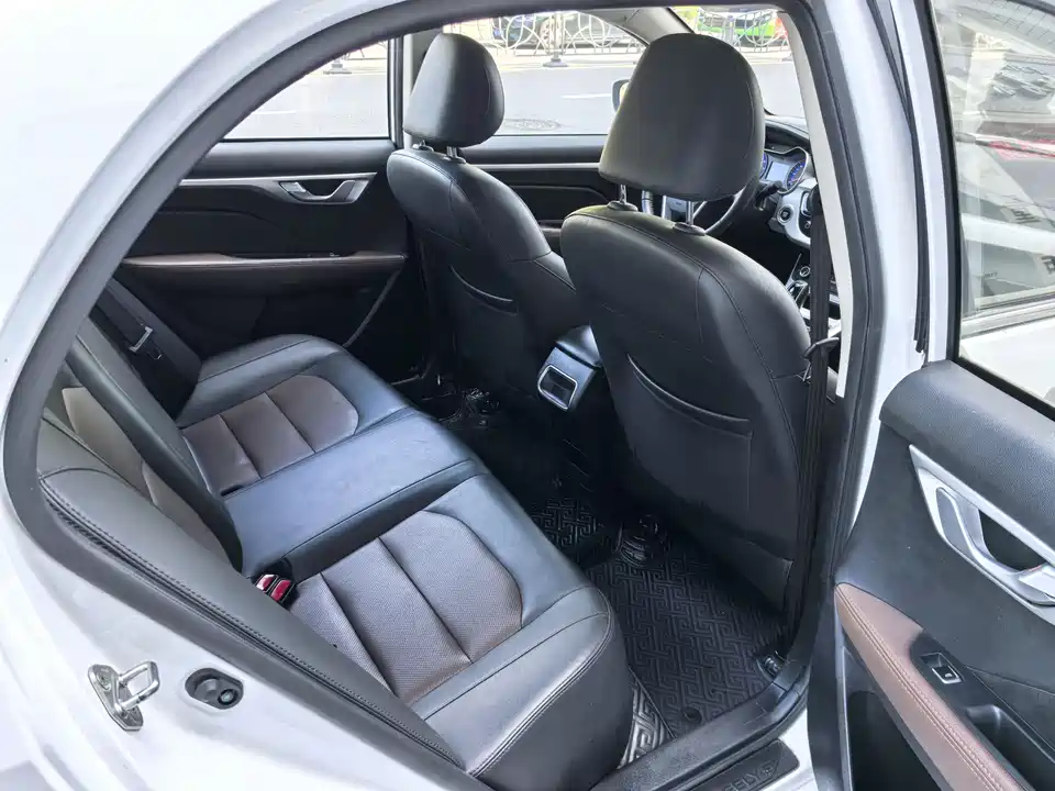 Geely Vision