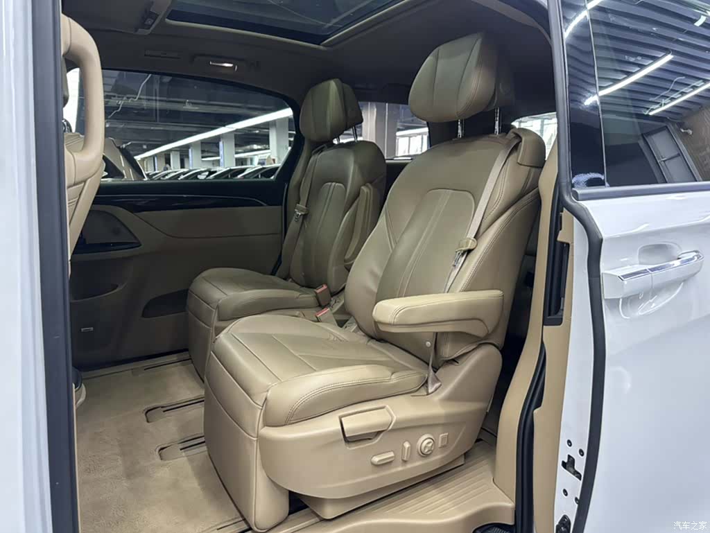 Buick GL8, 2019 10