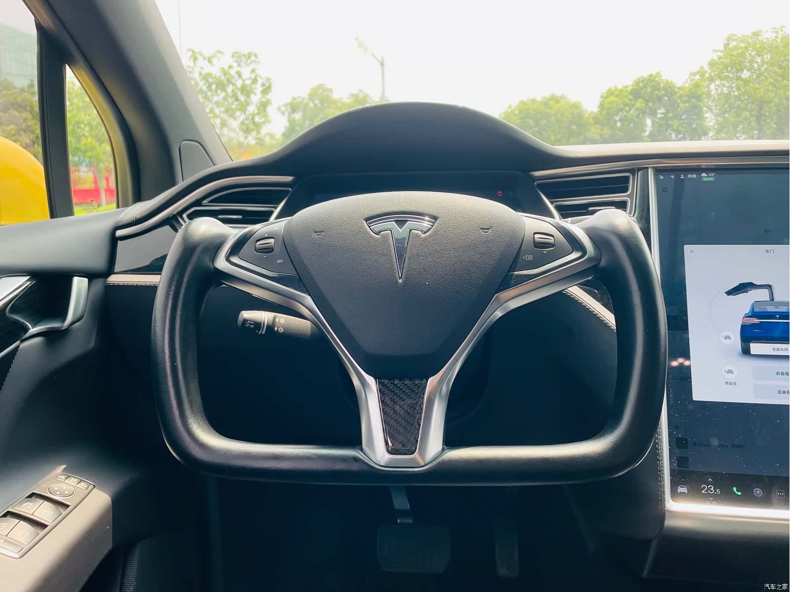 Tesla Model X, 2017 21