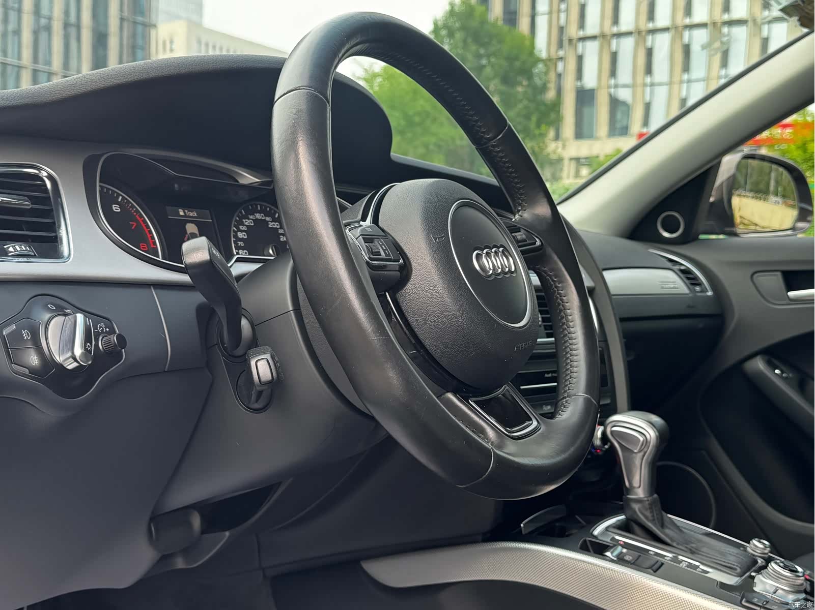 Audi A4, 2016 13
