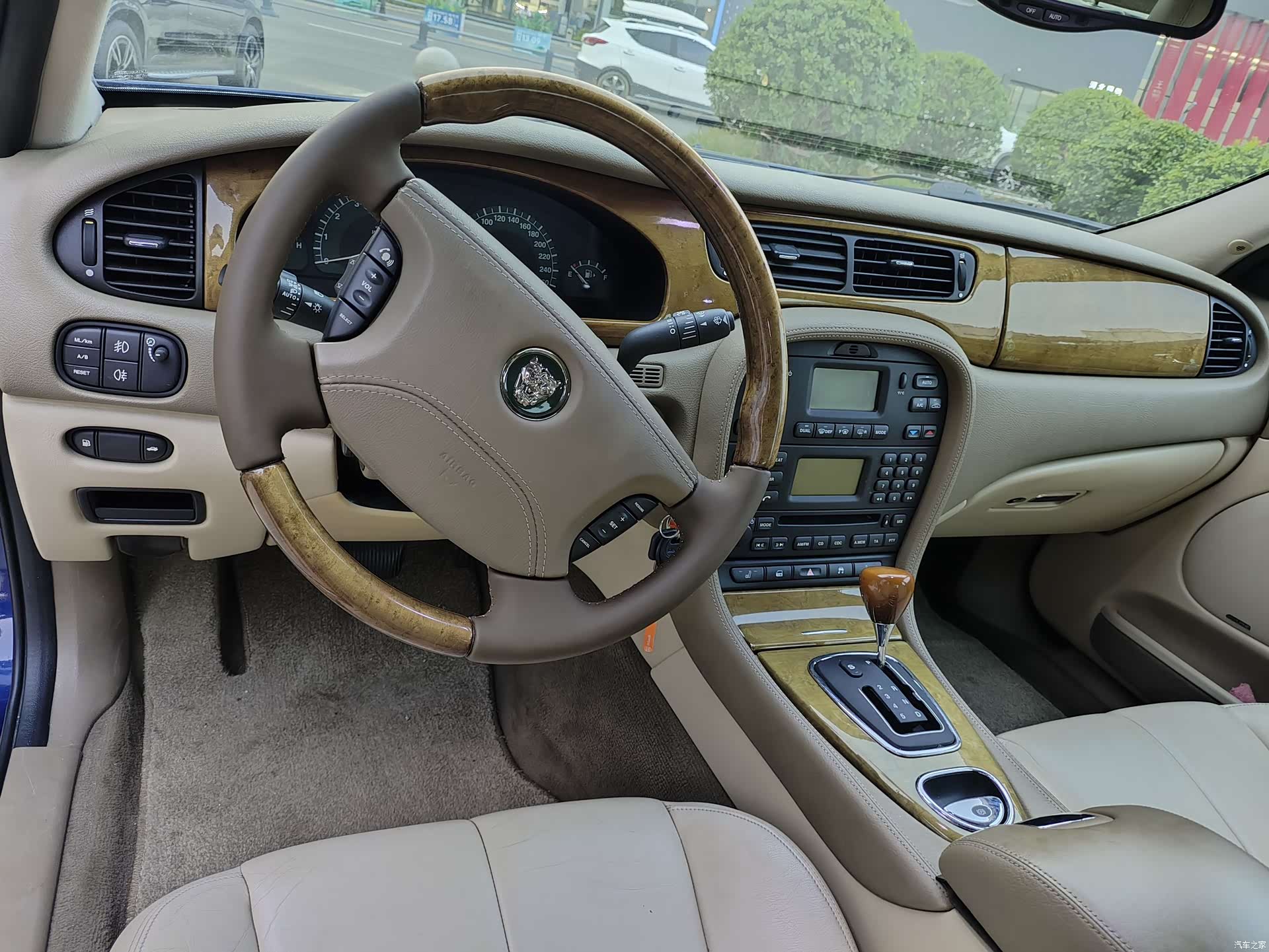 Jaguar S-TYPE, 2004 14