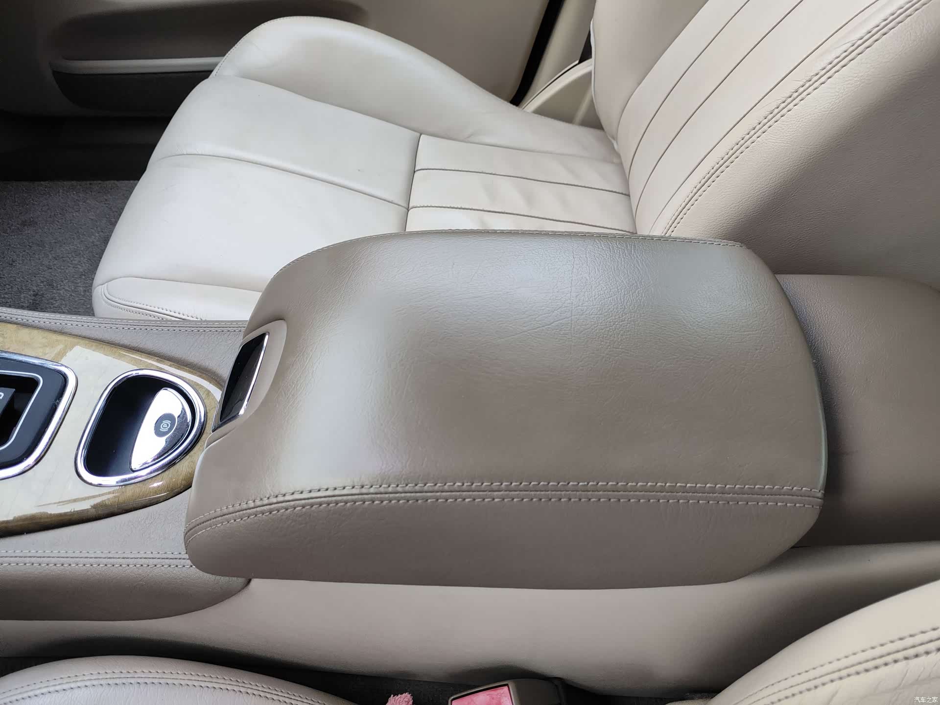 Jaguar S-TYPE, 2004 18