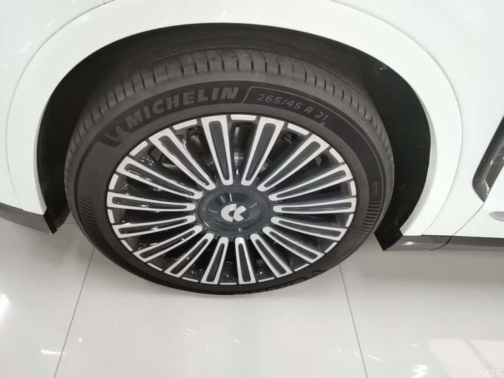 NIO ES8, 2025 25