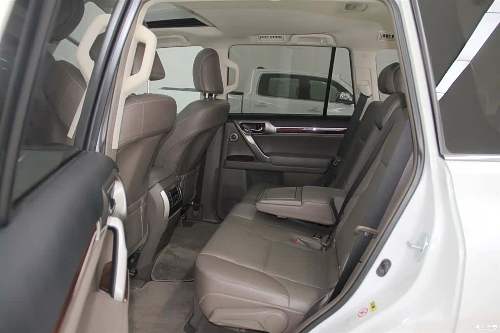 Lexus GX, 2012 8