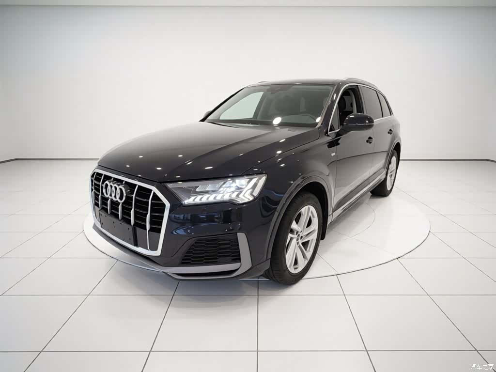 Audi Q7, 2021 1