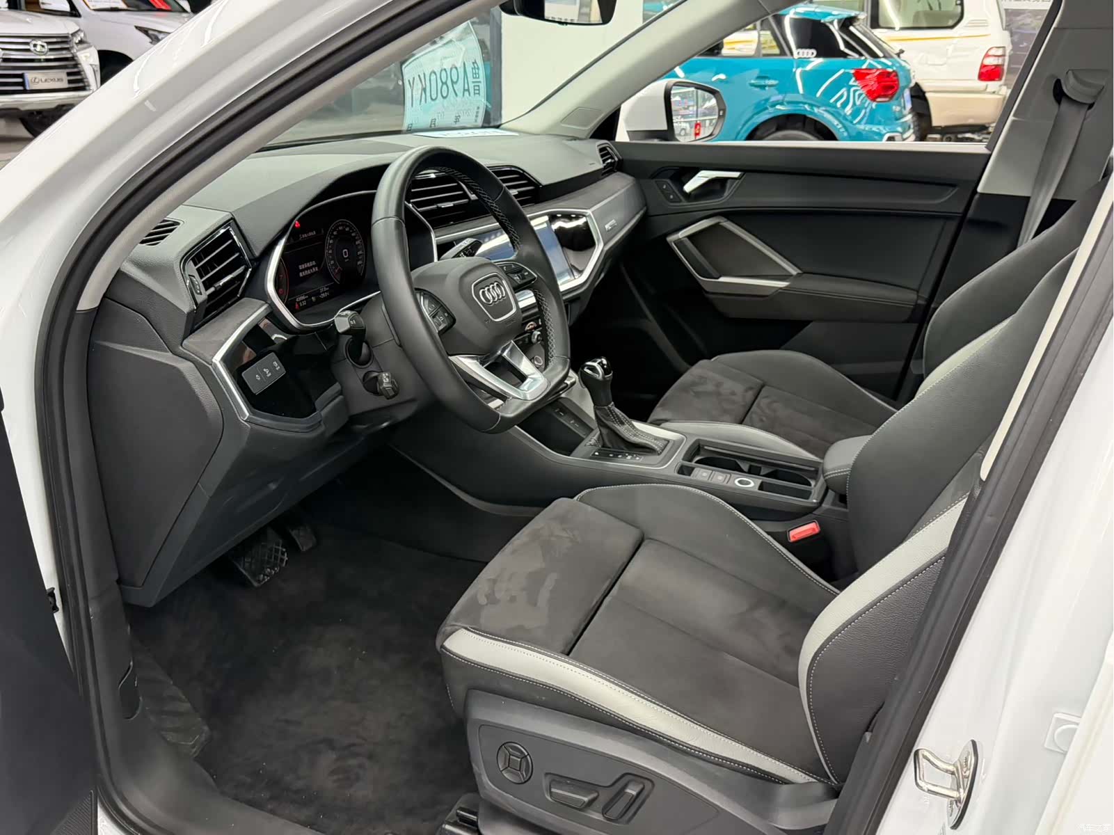 Audi Q3, 2022 9