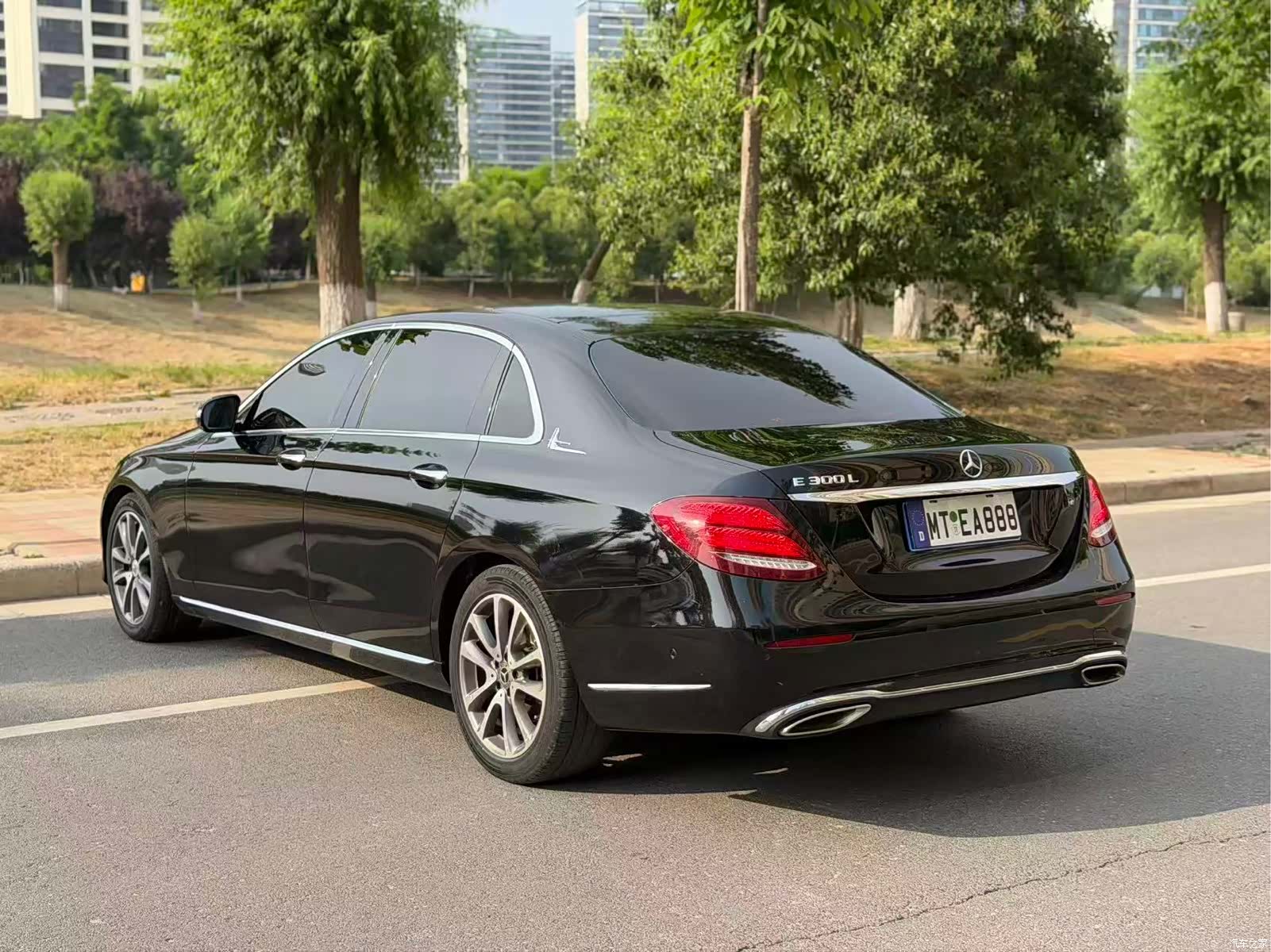 Mercedes-Benz E-Class, 2019 9