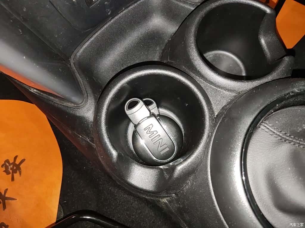 Mini ONE, 2019 9