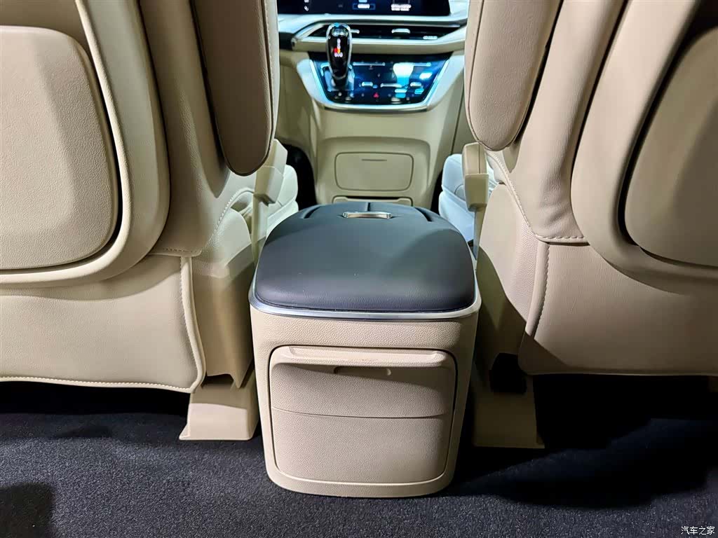 Buick GL8, 2023 28