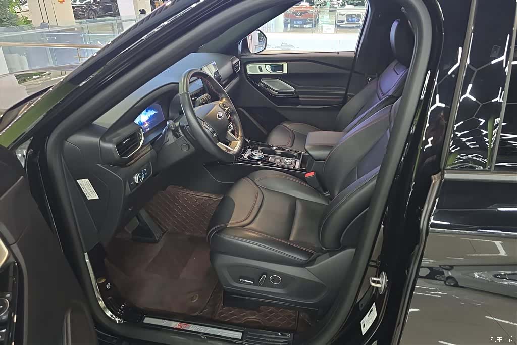 Ford Explorer, 2022 9