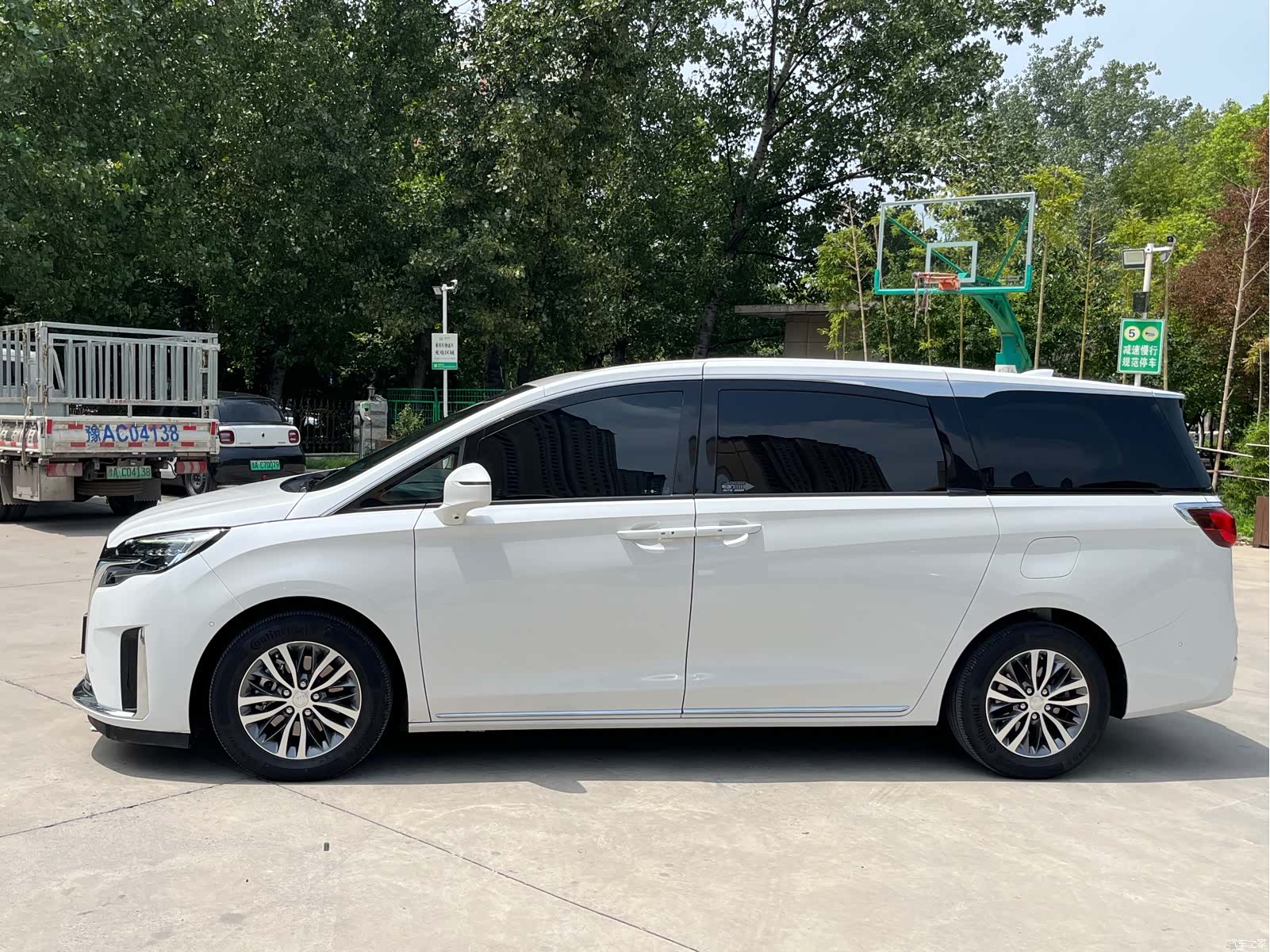 Buick GL8, 2023 4