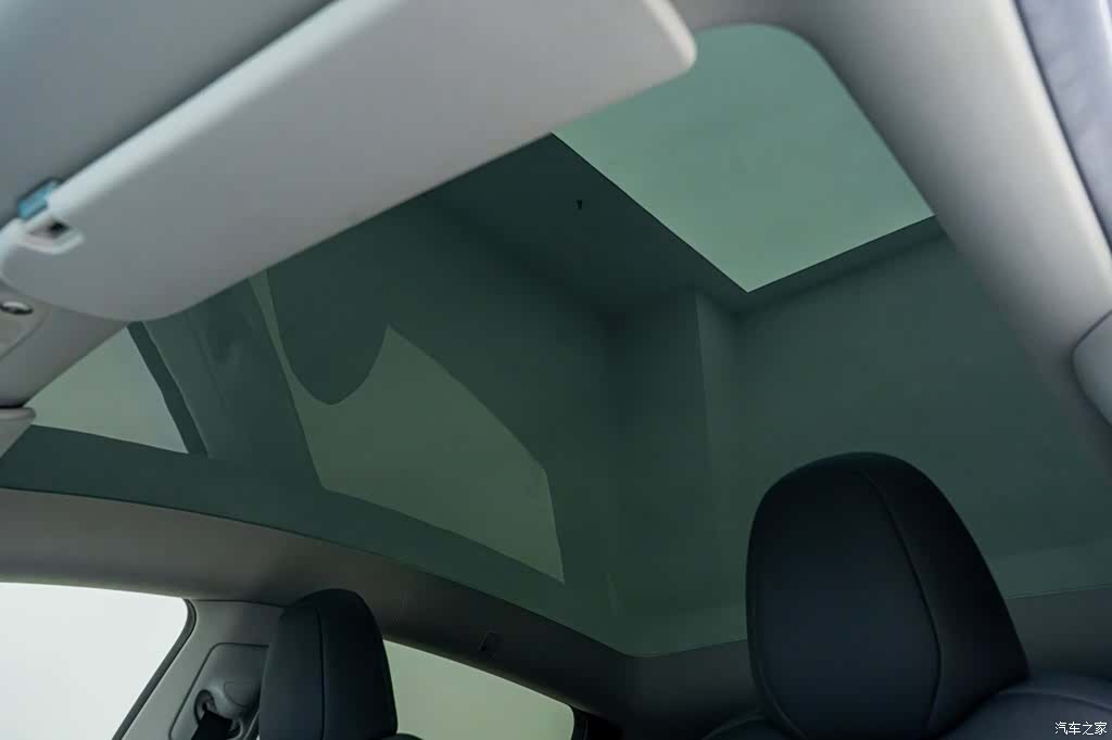 Tesla Model Y, 2024 25
