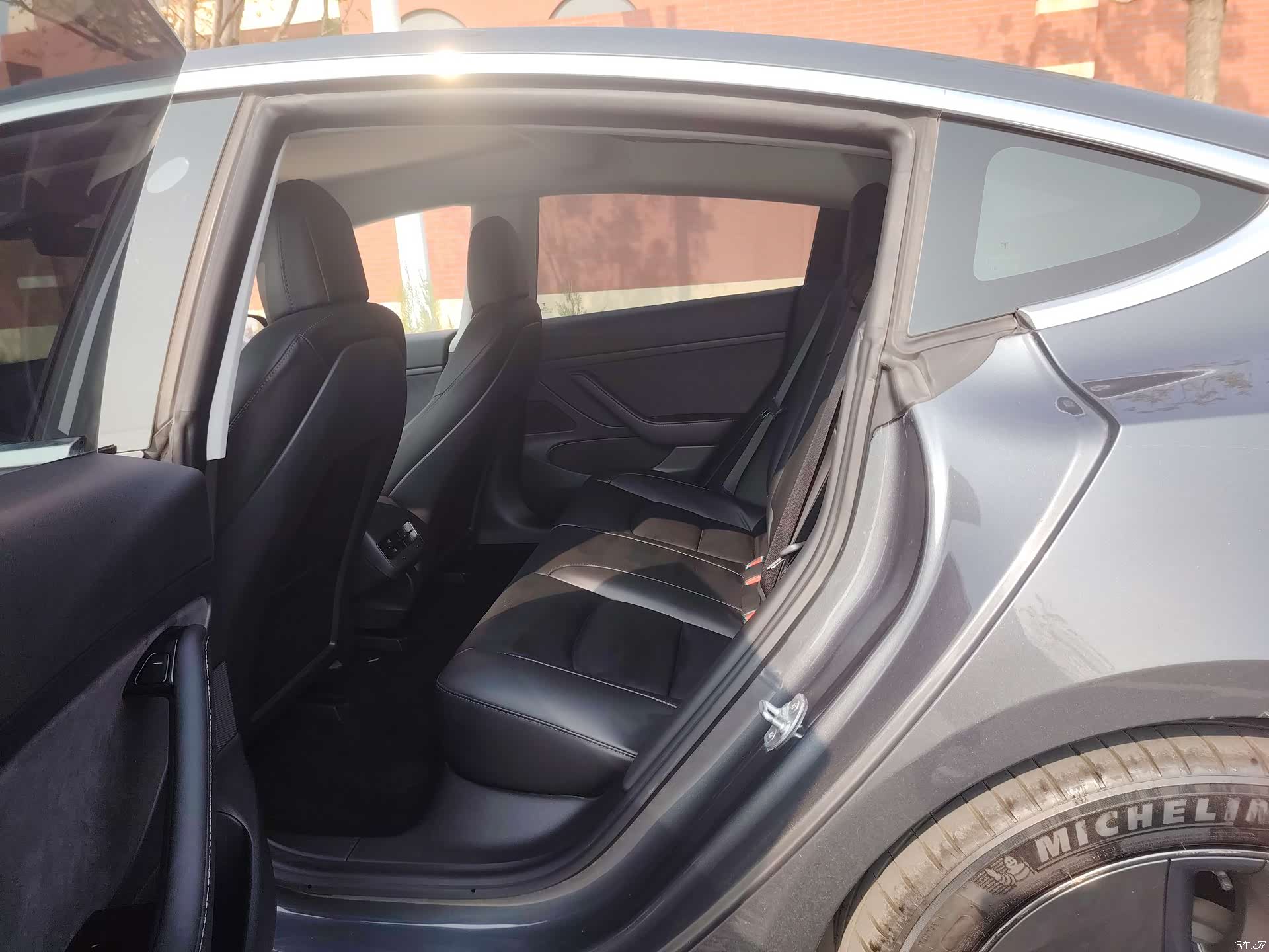 Tesla Model 3, 2020 11