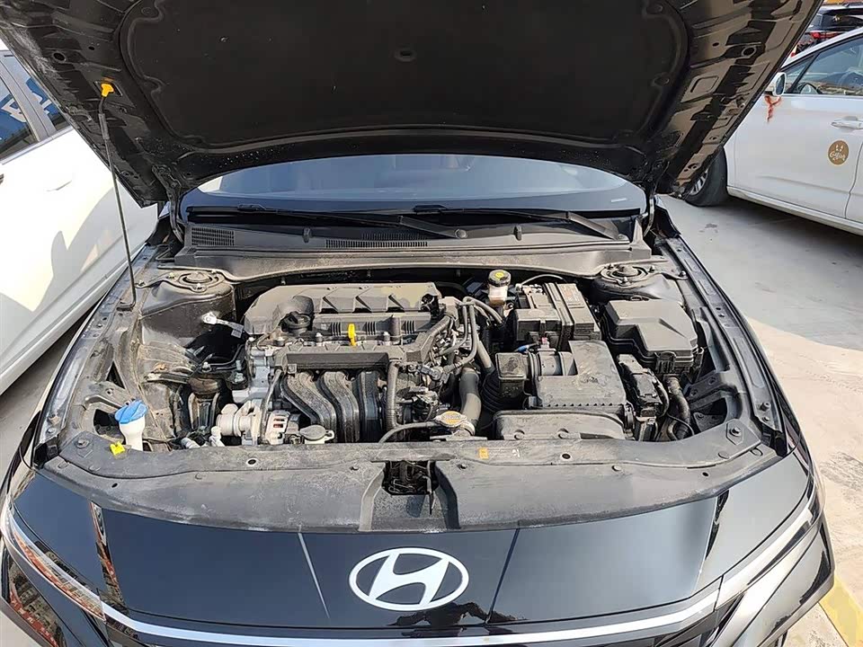 Hyundai Elantra Hyundai Elantra